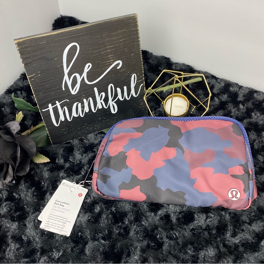 NWT Lululemon Everywhere Belt Bag